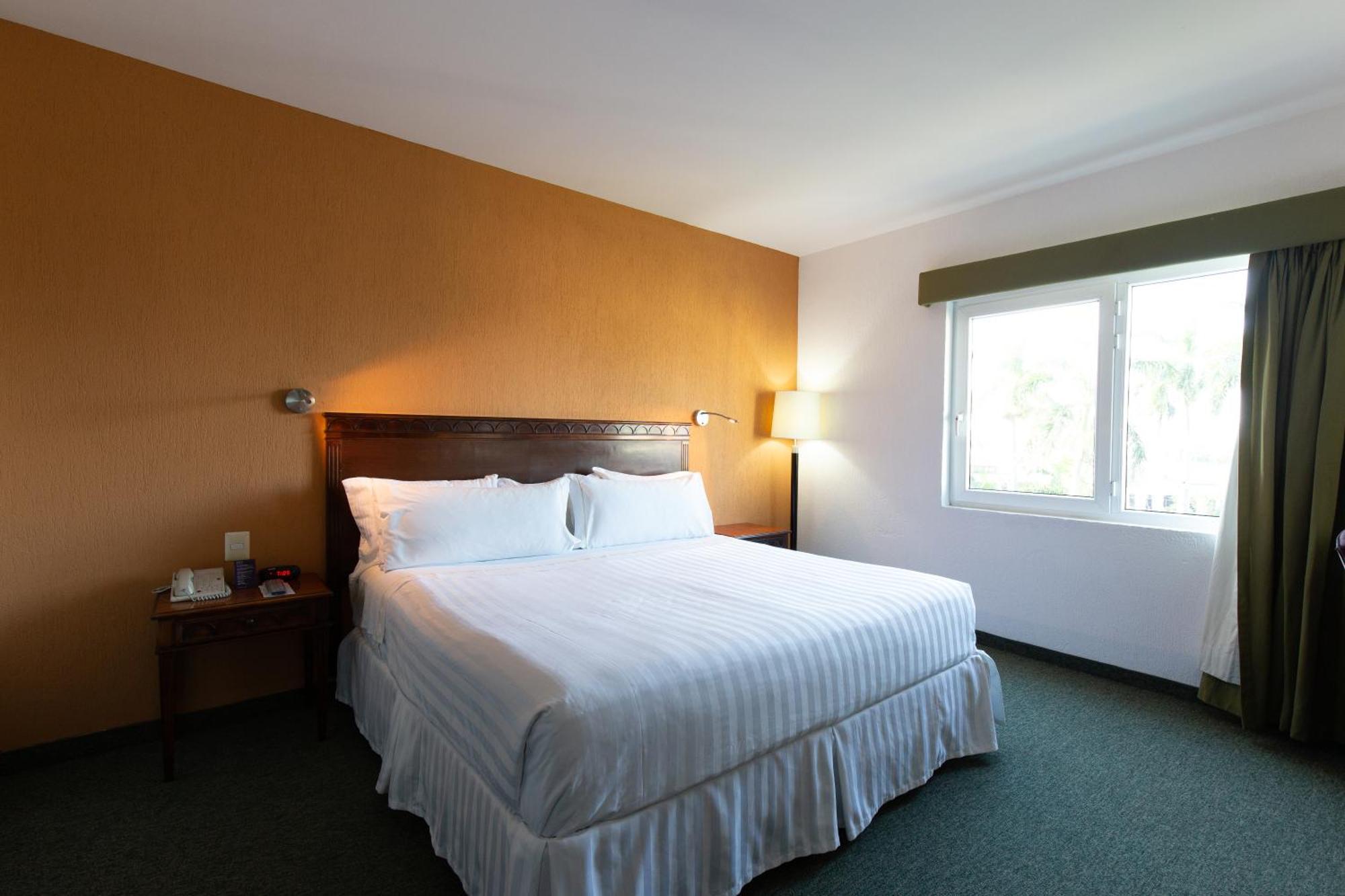 Hs Hotsson Smart Value Tampico Hotel Exterior photo