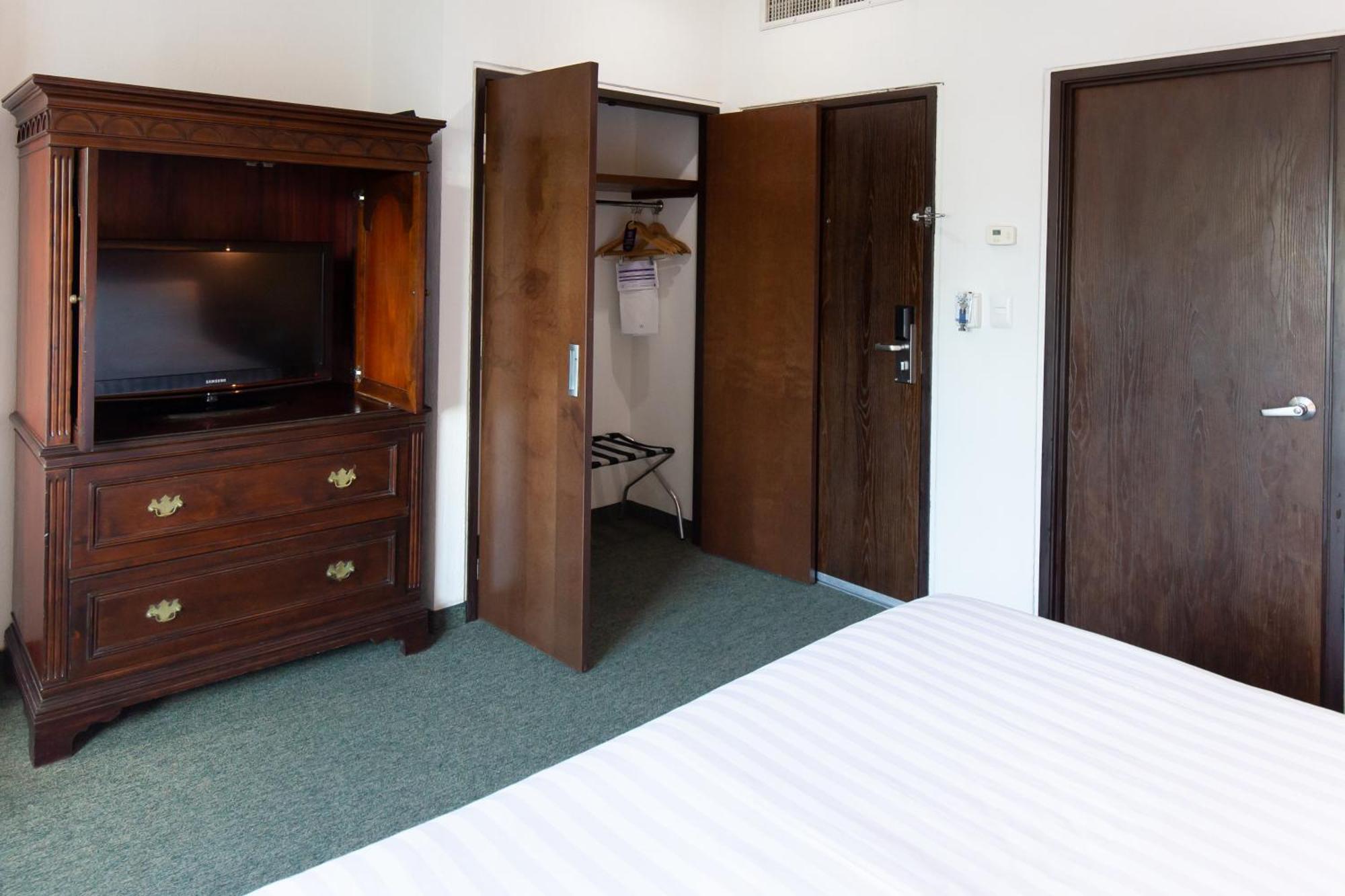 Hs Hotsson Smart Value Tampico Hotel Exterior photo