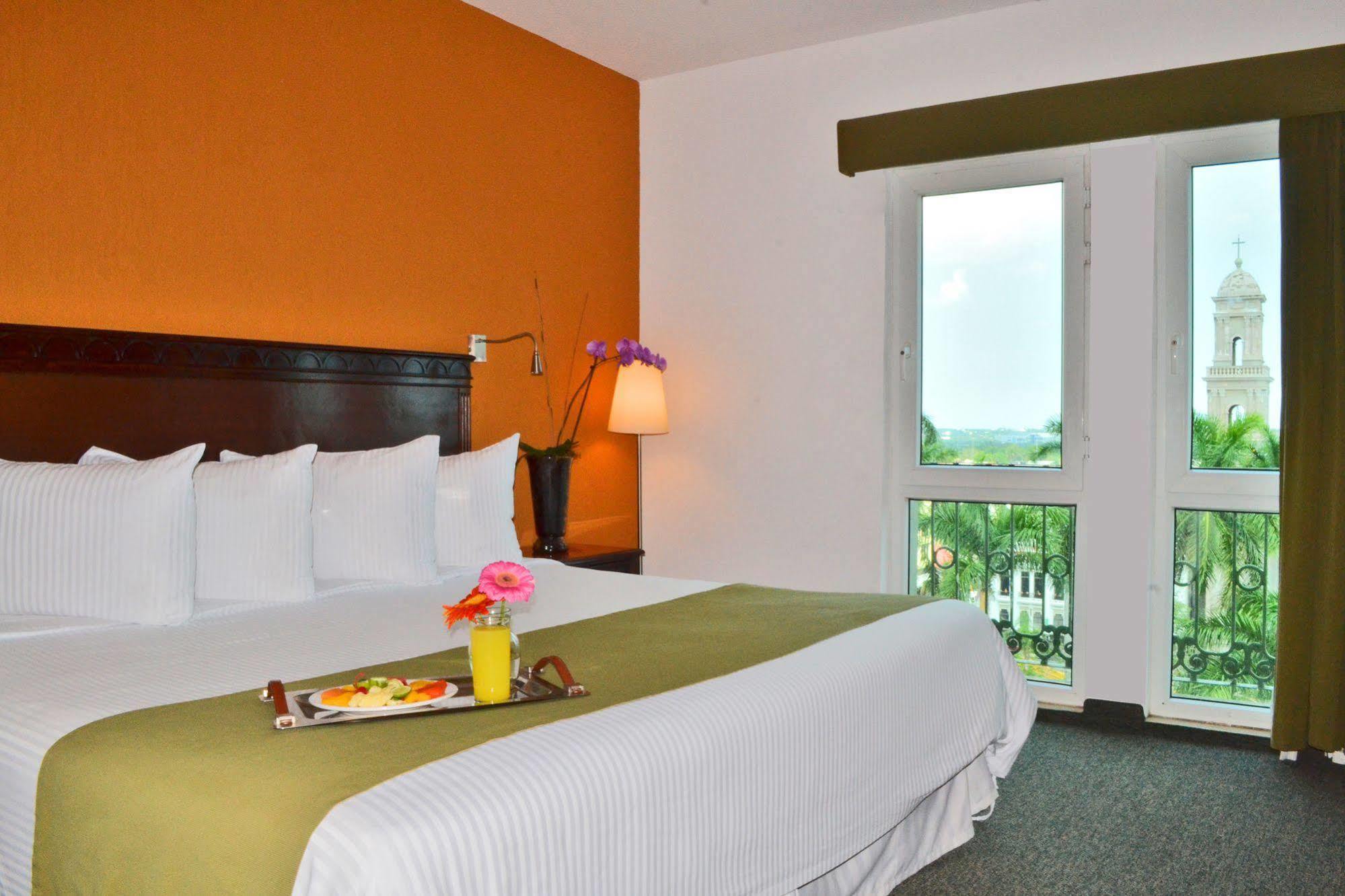 Hs Hotsson Smart Value Tampico Hotel Exterior photo